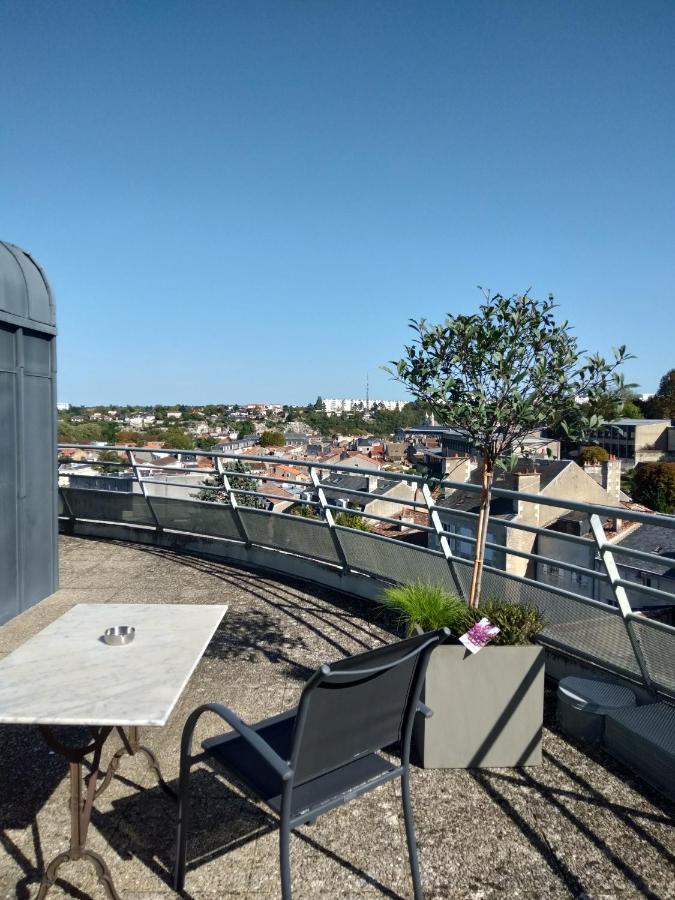 Le Carmelite Apartment Поатие Екстериор снимка