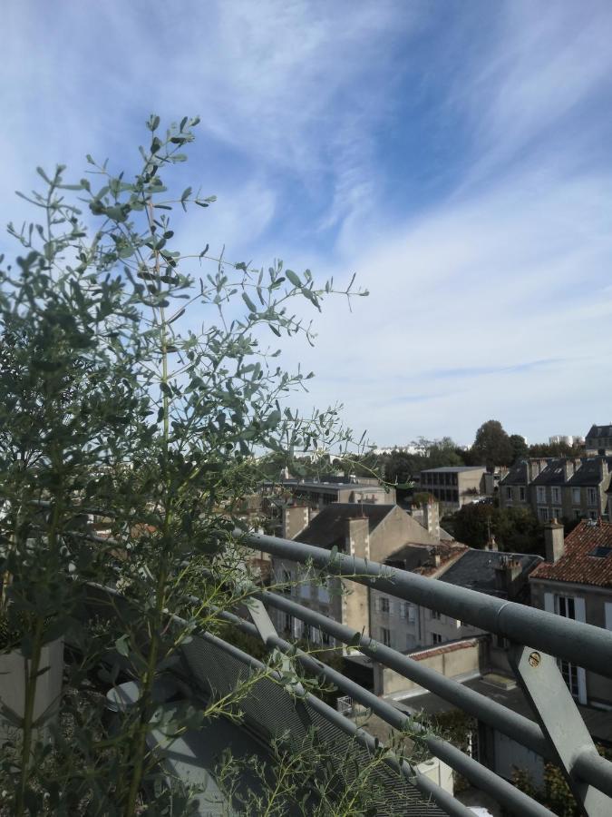 Le Carmelite Apartment Поатие Екстериор снимка